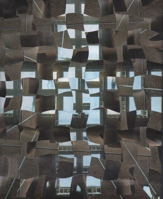 Composizione intrecciata che rilegge forme e volumi urbani. Interwoven composition reinterpreting urban forms and volumes.