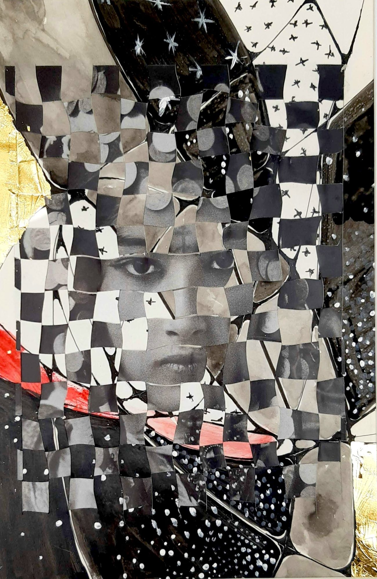 Opera intreccio con volto enigmatico, tra ombra e suggestione.” Interwoven artwork with enigmatic face, between shadow and suggestion